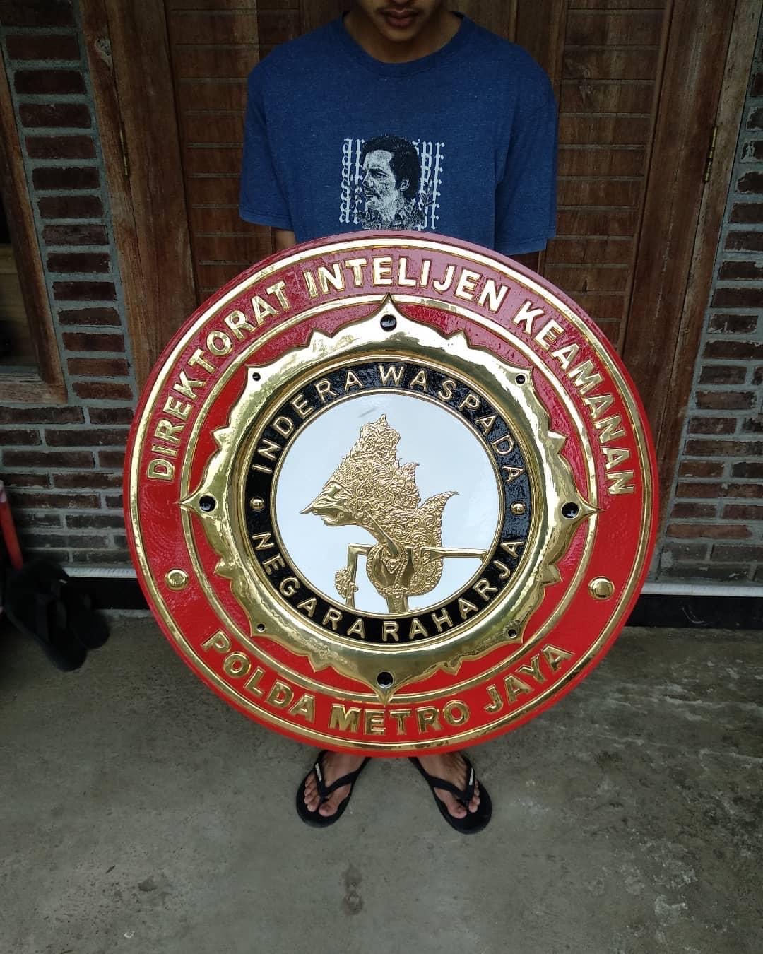 Bikin Logo & Signage Tembaga untuk Kantor/Hotel di Boyolali - Blog PoejaGallery