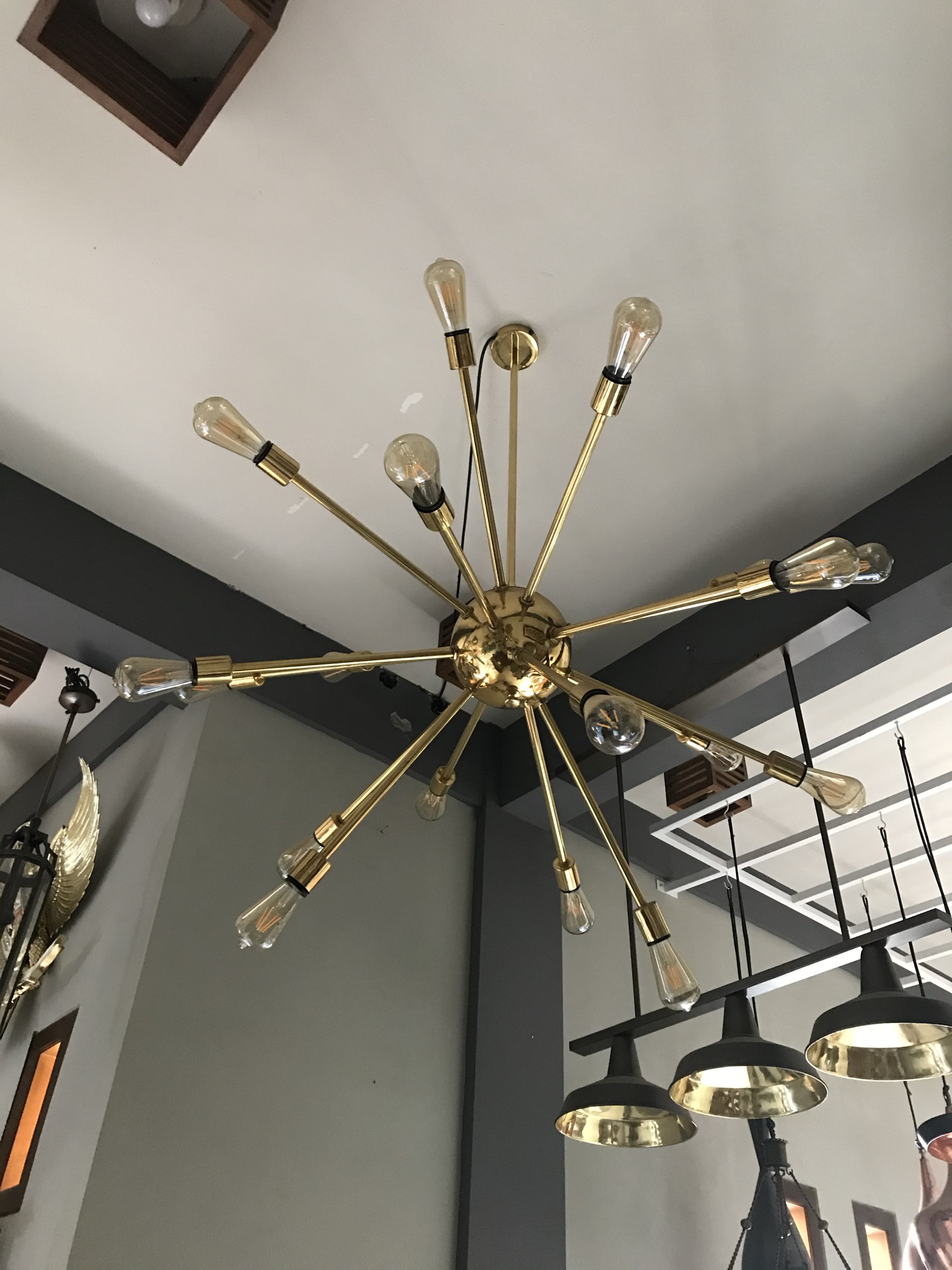 Lampu Minimalis Kuningan - Lampu kuningan minimalis, rapi dan elegan.